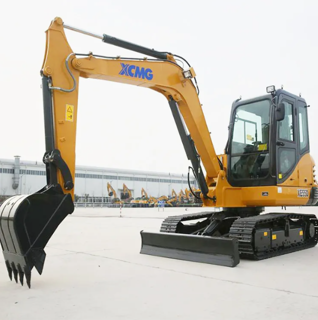 Excavatrice sur chenilles XE55D pour machines de terrassement de 5,5 tonnes avec capacit&eacute; de godet de 0,2 m&sup3; 