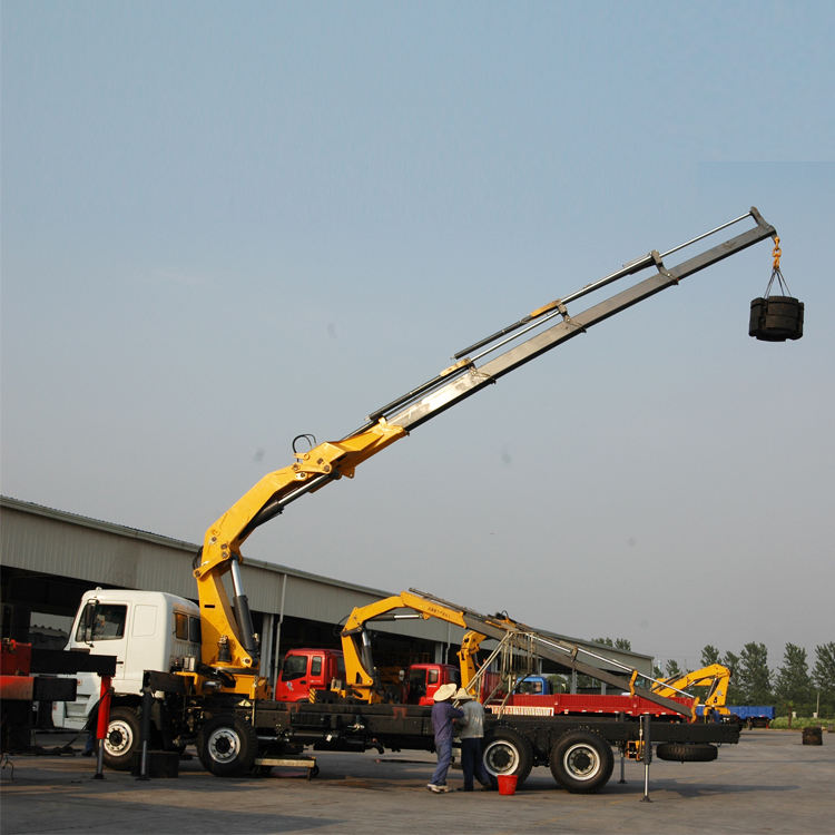 Grue mont&eacute;e sur camion chargeur GSQS175-4 17,5 tonnes