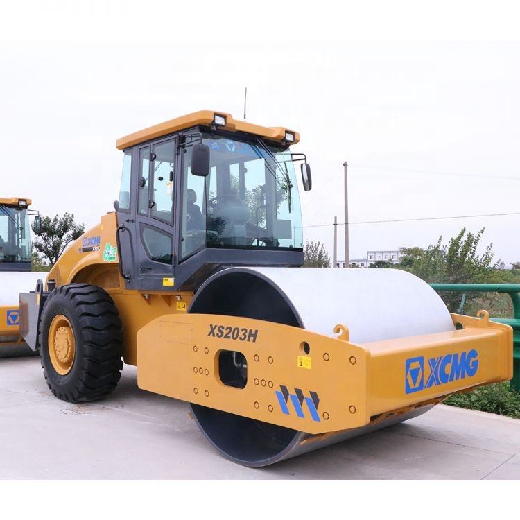 مدحلة الطرق ذات الأسطوانة الواحدة 20 طن XS203H