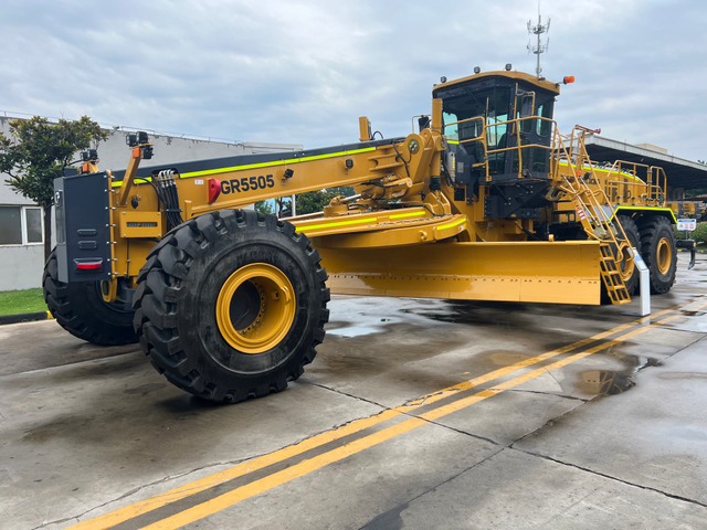 العلامة التجارية الجديدة 550 HP Gr5505 سعر ممهدة التعدين بمحرك