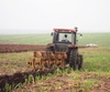 Trator agr&iacute;cola KAT1454 4WD com pe&ccedil;as sobressalentes