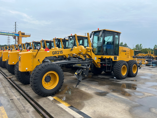 Gr215 215HP Chine Petit prix de niveleuse &agrave; moteur
