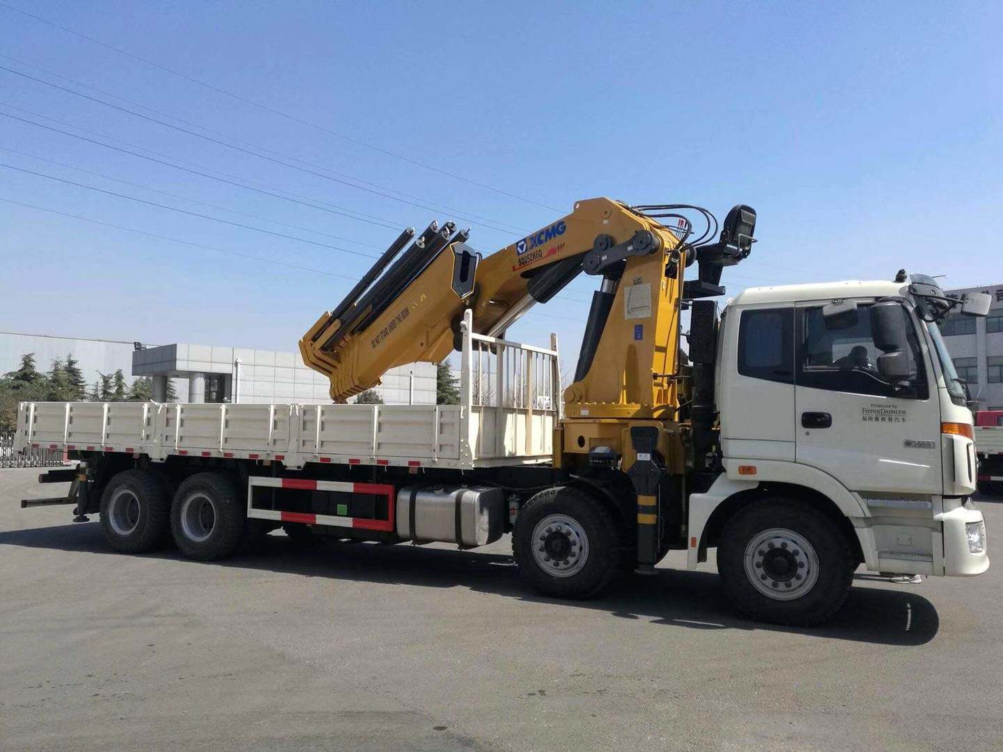 شنت شاحنة رافعة ثقيلة SQ25ZK6Q مطوية بوم 25 طن