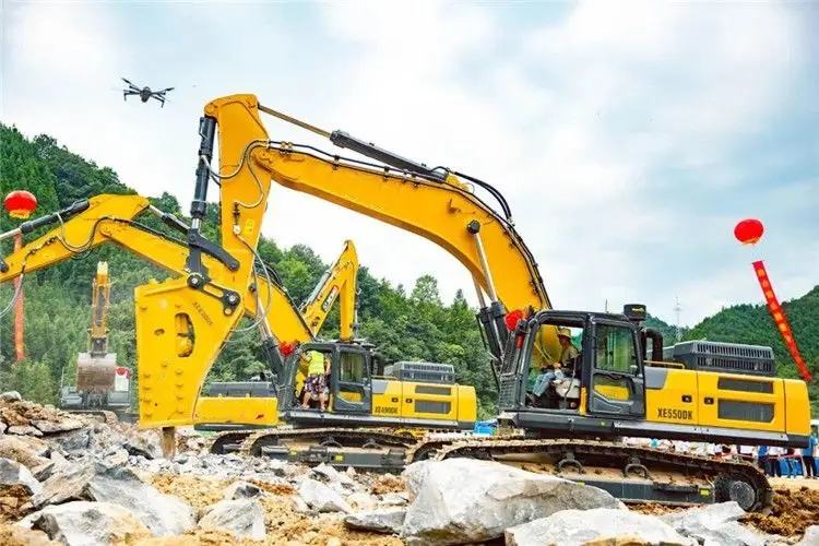 বড় মাইনিং হাইড্রোলিক ক্রলার এক্সকাভেটর XE550DK 3.5m&sup3; রক বাকেট সহ 55টন 360kW