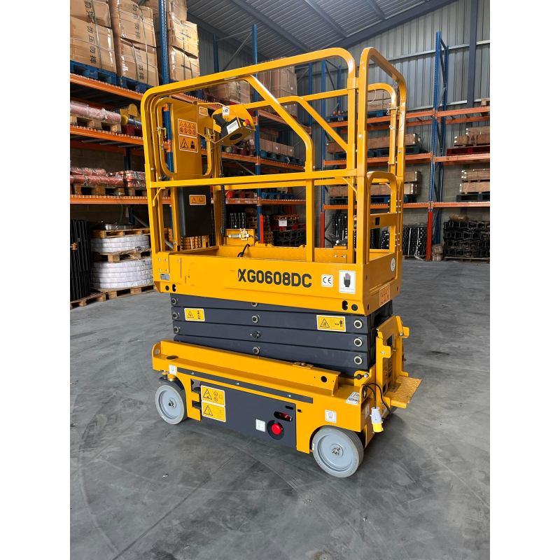 Plataforma a&eacute;rea de corpo estreito el&eacute;trica compacta do elevador XG0608DC de tesoura de 6,6 m