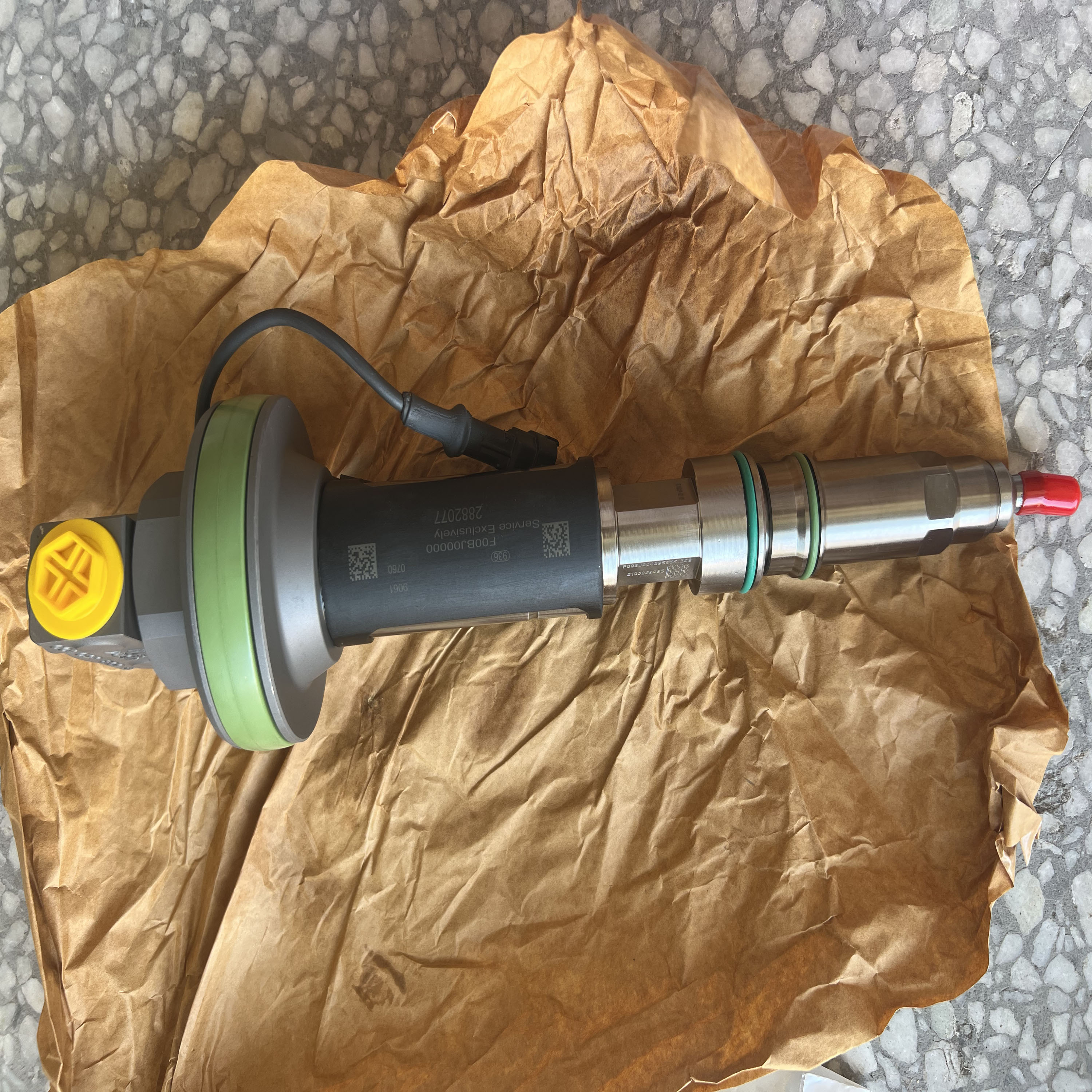 Injector D&iacute;osail Ardbhr&uacute; 2882077 XE2000 le haghaidh Tochailteoir Mianad&oacute;ireachta